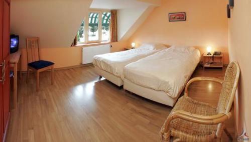 Hotel Aux Massotais Petites Tailles 部屋 写真